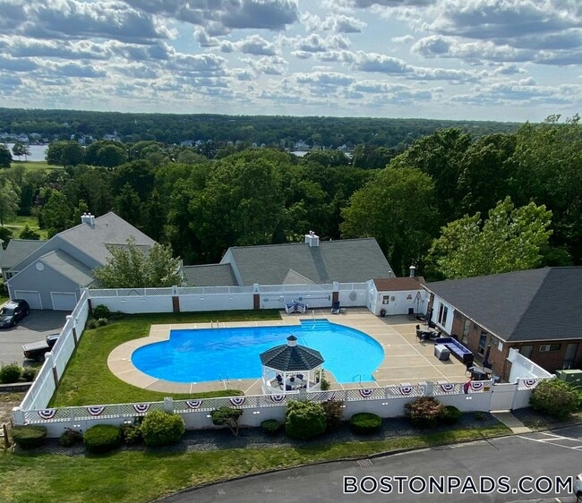 4380 N Main St
