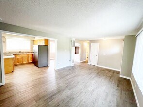 9428 Silverdale Loop Rd NW in Silverdale, WA - Building Photo - Building Photo