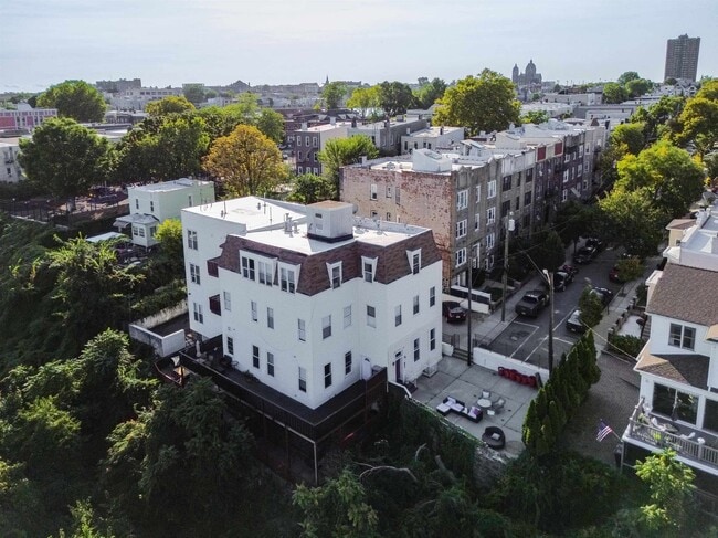 property at 5 Oak St