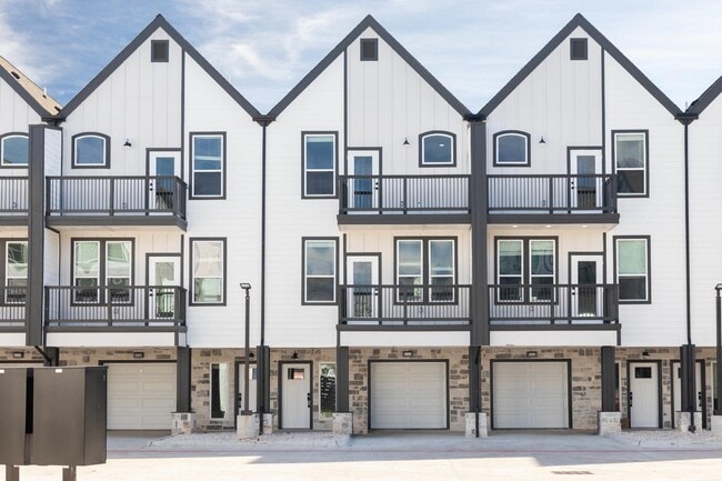 property at 2519 Washington St