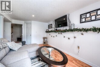 132 Prosperity Dr in Kitchener, ON - Building Photo - Building Photo