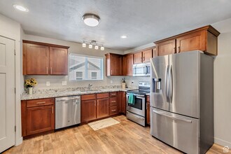 14409 S Oakfield Way in Herriman, UT - Building Photo - Building Photo