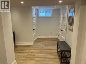 179 Paradise Rd N in Hamilton, ON - Building Photo - Building Photo