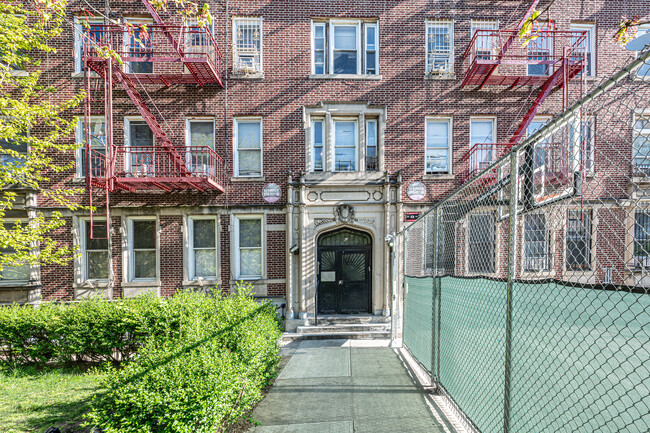 639 Eastern Pky in Brooklyn, NY - Building Photo - Building Photo