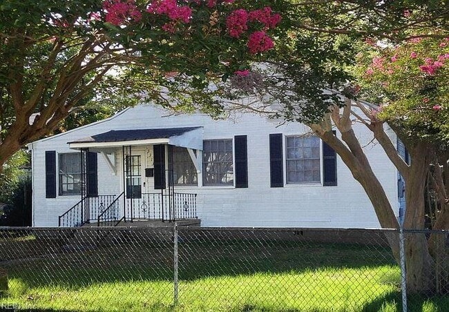 property at 3313 Downes St