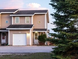 3482 Mahoney Dr, Unit 3482 Mahoney Dr in Traverse City, MI - Building Photo