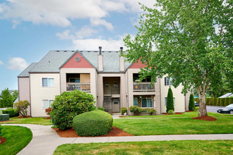 Devonwood and First Place Apartments in Battle Ground, WA - Building Photo - Building Photo