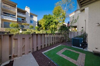 6863 Caminito Mundo in San Diego, CA - Building Photo - Building Photo