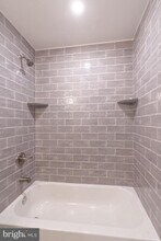 2339 N 10th St, Unit 1 in Philadelphia, PA - Foto de edificio - Building Photo