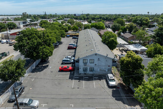 1616 E Market St in Stockton, CA - Building Photo - Other