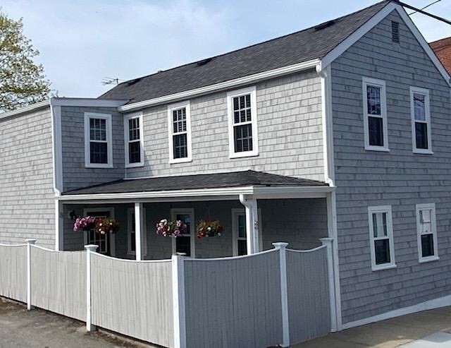 8 Howland St in Plymouth, MA - Foto de edificio