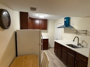 13616 Northbourne Dr in Centreville, VA - Building Photo - Building Photo