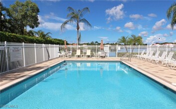 322 Melrose Pl in Naples, FL - Building Photo - Building Photo