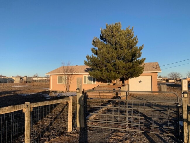 property at 4 Rainbow Rd