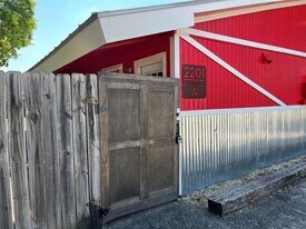 2201 S Church St, Unit A/1 in Georgetown, TX - Building Photo