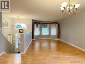 4224 Northwood Lakes Dr in Windsor, ON - Building Photo - Building Photo