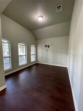 951 Oak Terrace Dr in Willis, TX - Building Photo - Building Photo