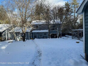 180 Yerry Hill Rd in Woodstock, NY - Building Photo - Building Photo