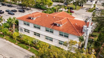 2930 NW 92nd Ave in Coral Springs, FL - Foto de edificio - Building Photo