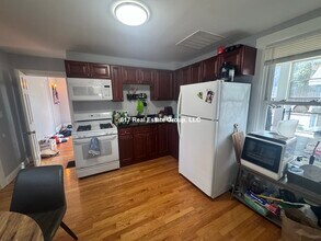 27 Athol St in Boston, MA - Building Photo - Building Photo