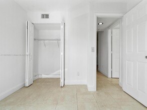 821 NW 5th Ave in Hallandale Beach, FL - Building Photo - Building Photo