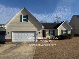 1453 Ferndell Dr in Fayetteville, NC - Building Photo