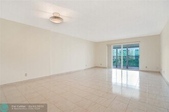 111 SE 3rd Ave in Dania Beach, FL - Building Photo - Building Photo