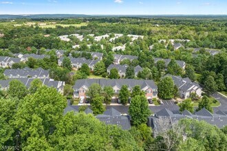 119 Hoover Ave in Princeton, NJ - Foto de edificio - Building Photo