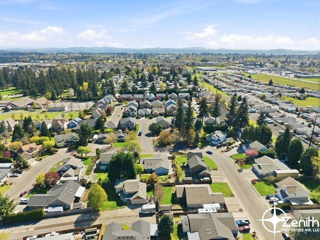 16718 NE 7th St in Vancouver, WA - Building Photo - Building Photo