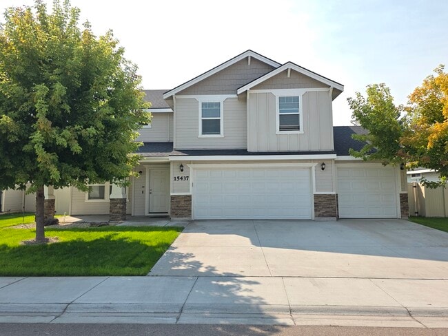 15437 N Bonelli Ave