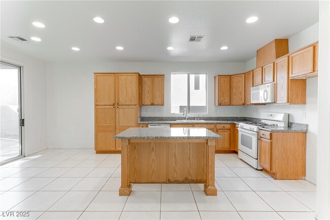 property at 523 Moses Lake Ct