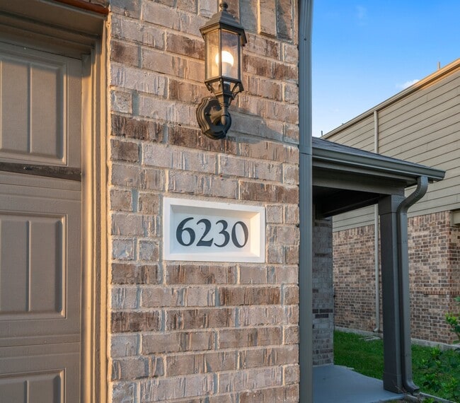 6230 El Cobre Dr in Houston, TX - Building Photo - Building Photo