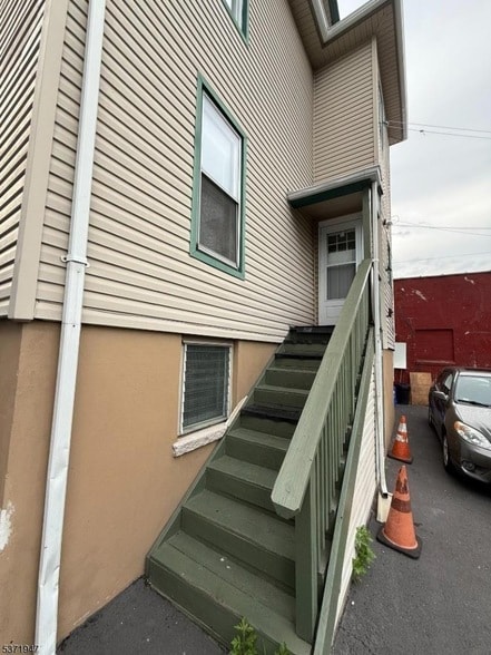 318 Washington Ave, Unit 3 in Belleville, NJ - Building Photo - Building Photo