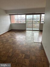 5801 Quantrell Ave in Alexandria, VA - Building Photo - Building Photo