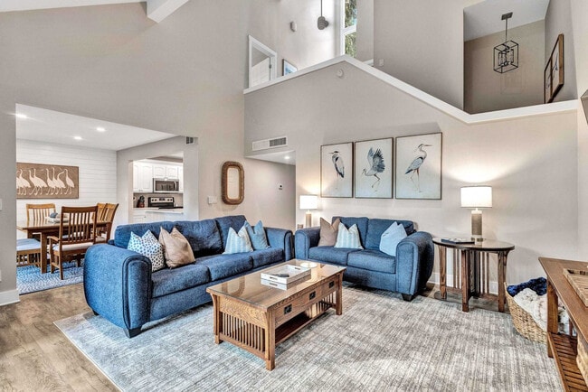 101 Lighthouse Rd in Hilton Head Island, SC - Building Photo - Building Photo