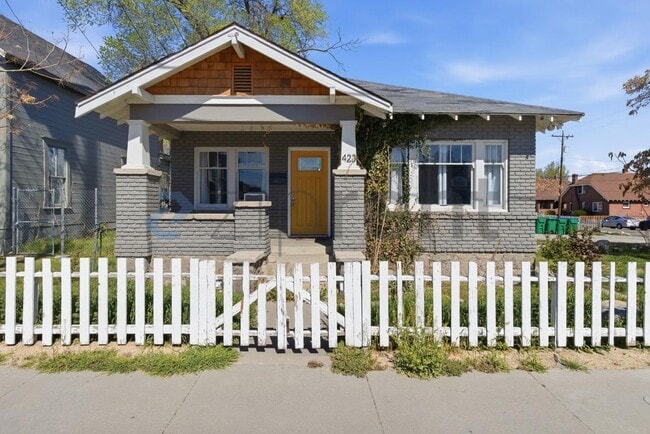 423 Mill St, Unit 0572 in Reno, NV - Foto de edificio - Building Photo