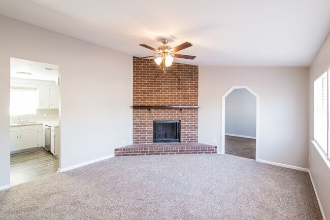 3425 Smoketree Ct in North Charleston, SC - Building Photo - Building Photo