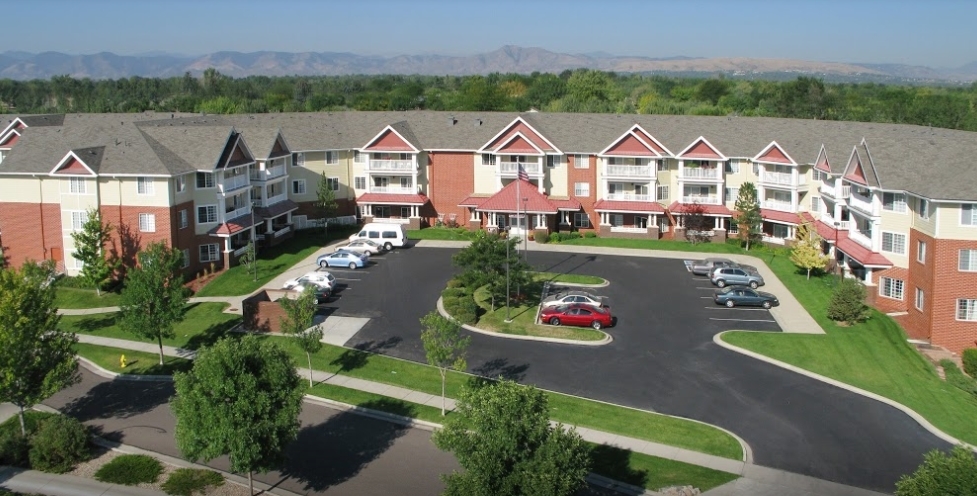 Carmel Oaks Senior Living in Lakewood, CO - Foto de edificio