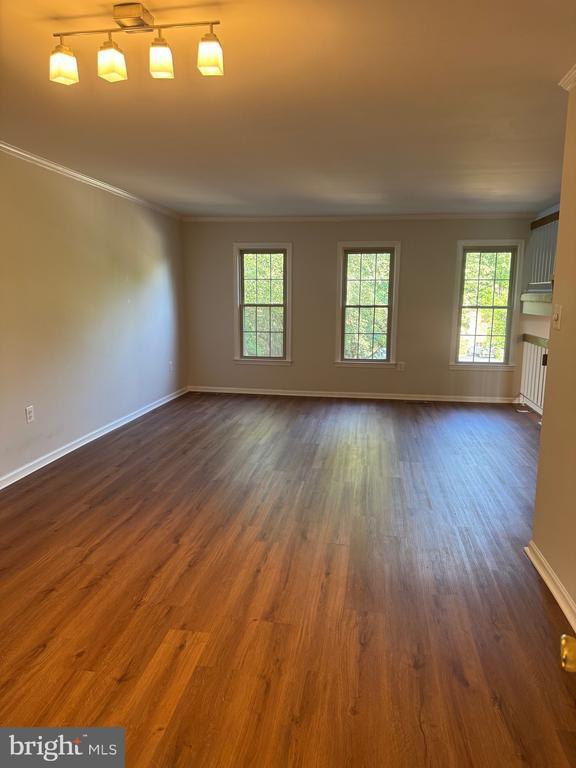 2872 Sutton Oaks Ln in Vienna, VA - Building Photo - Building Photo
