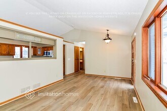 13215 Alabama Ave S in Savage, MN - Foto de edificio - Building Photo