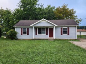 572 Danielle Dr in Clarksville, TN - Building Photo