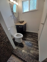 1111 Central Ave in Hollister, CA - Building Photo - Building Photo