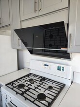 2113 S Orange Dr in Los Angeles, CA - Foto de edificio - Building Photo