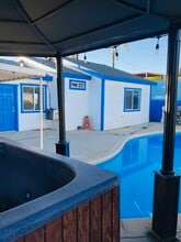 1182 E 37th St in San Bernardino, CA - Foto de edificio - Building Photo