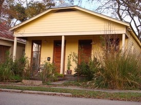 641-643 Maximillian Apartments