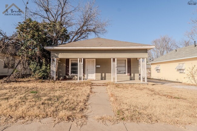 603 E 4th St in Burkburnett, TX - Building Photo - Building Photo