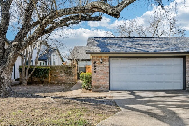 9424 Singing Quail Dr in Austin, TX - Foto de edificio - Building Photo