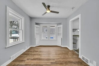 1728 Hillview Rd in Cleveland, OH - Building Photo - Building Photo