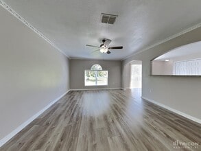 2665 Whispering Trails Dr in Winter Haven, FL - Building Photo - Building Photo