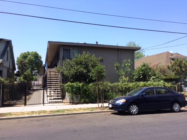 Magnolia Apartments in Los Angeles, CA - Foto de edificio
